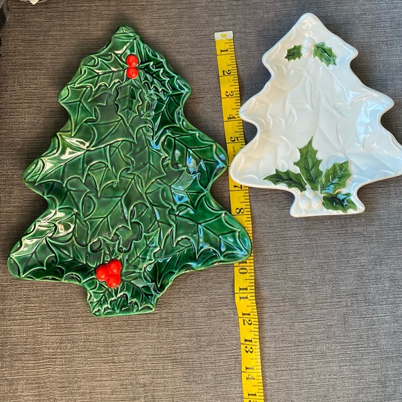 Vintage Set of 2 Hobbyist Christmas Tree dishes/platters - Picture 7 of 9